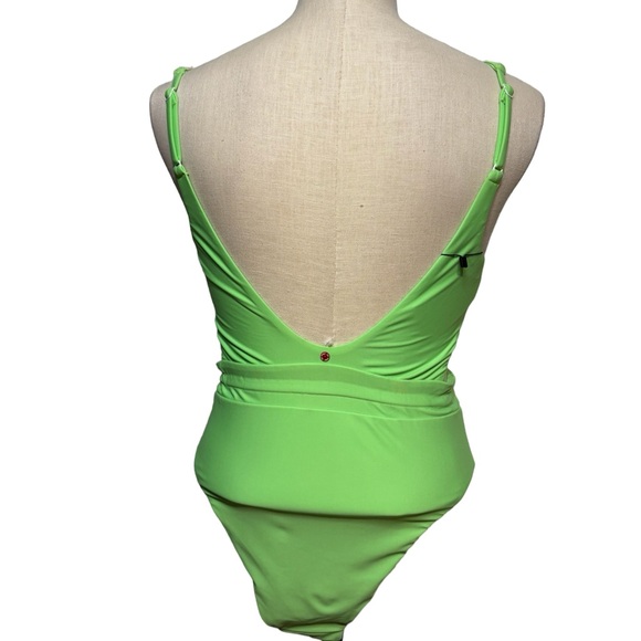 Red Carter Cutout Side One Piece Lime Green
Neon Swimsuit Size Small NWOT - Picture 3 of 4